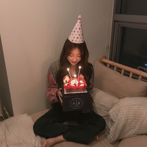 Sinh nhật đúng ngày Tết là thứ cảm giác thốn chỉ có ai trải qua mới hiểu!