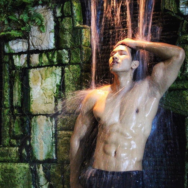 Trường ĐH nhiều trai đẹp nhất châu Á: 2/3 nam sinh trong trường chuẩn soái ca, body sexy 6 múi