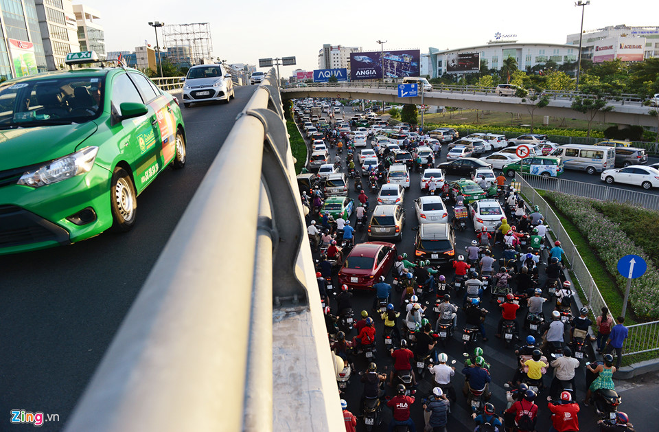 Nỗi ám ảnh ở sân bay Tân Sơn Nhất ngày cận Tết