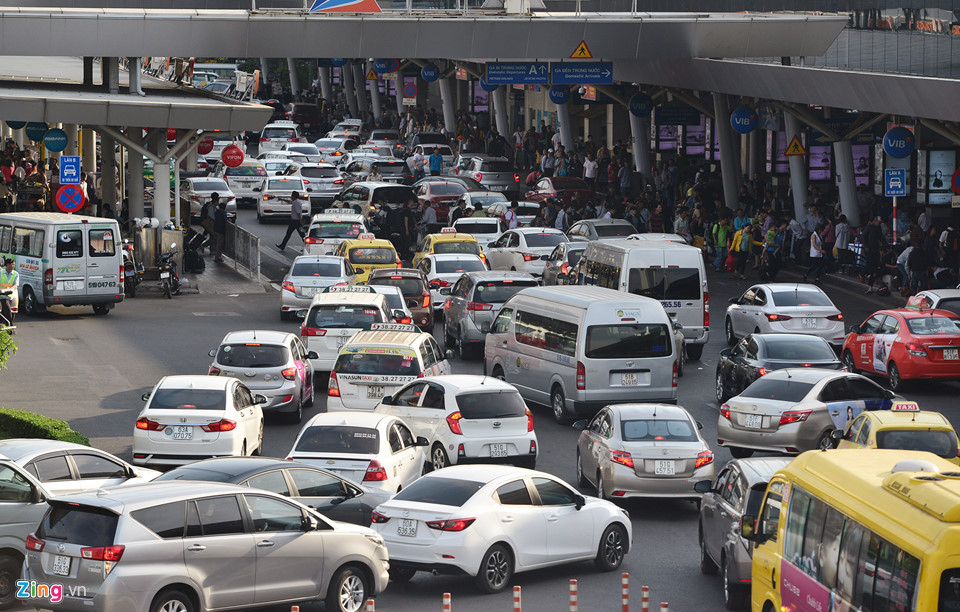 Nỗi ám ảnh ở sân bay Tân Sơn Nhất ngày cận Tết