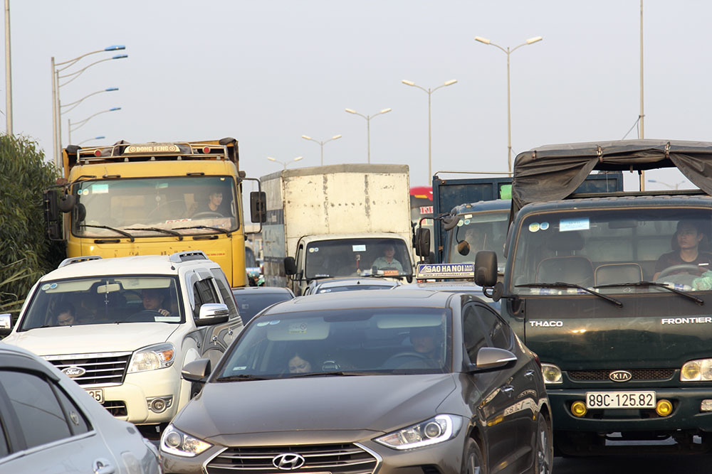 Video ảnh: Hà Nội: 8 điểm đen ùn tắc mới, giáp Tết chớ dại đi qua