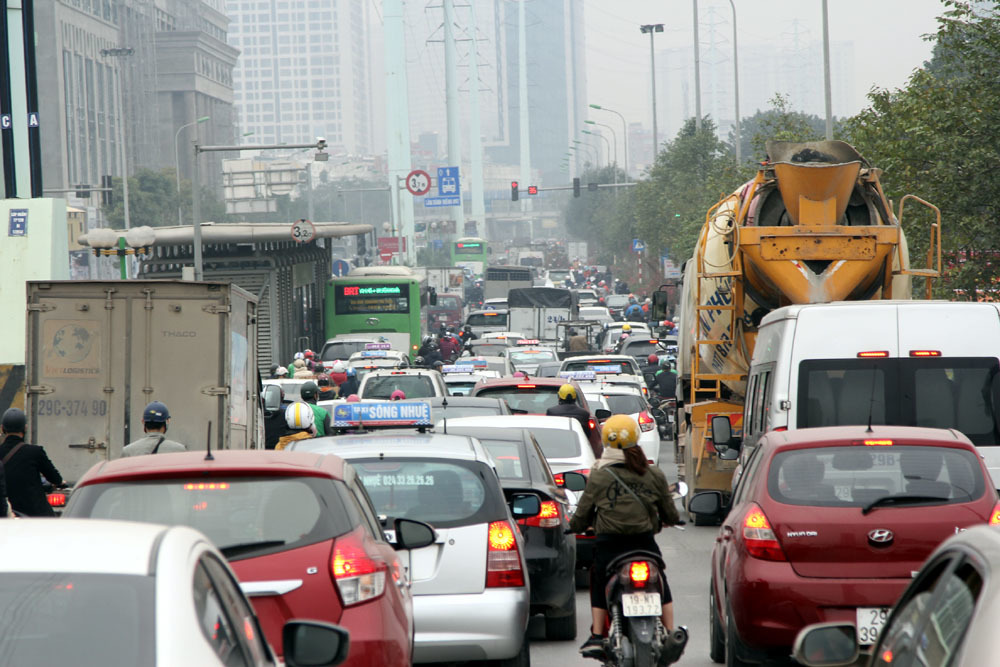 Video ảnh: Hà Nội: 8 điểm đen ùn tắc mới, giáp Tết chớ dại đi qua