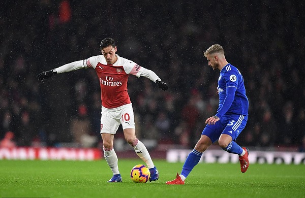 Clip: Song sát Lacazette - Aubameyang lập công, Arsenal phả hơi nóng vào gáy Chelsea