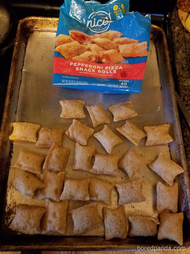 Sắp Tết rồi, chị em đi mua sắm nhớ tránh bộ sản phẩm treo đầu dê bán thịt chó này ra nhé!