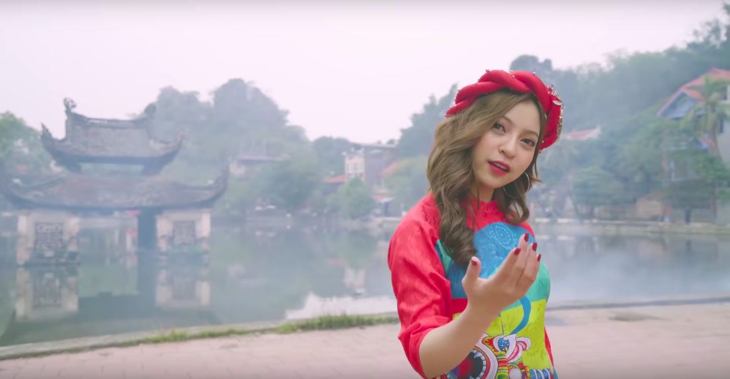 Góc trớ trêu: Bạn gái Quang Hải ra MV, khán giả bỗng gọi tên Chi Pu!