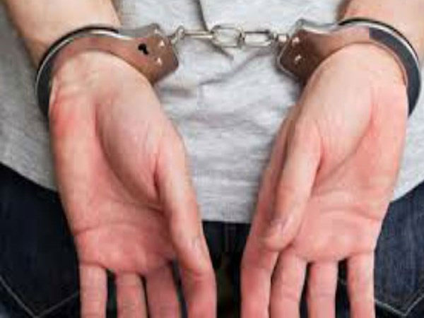 Nữ công nhân bị công an dỏm ép quan hệ, cướp tài sản