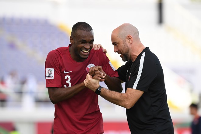 Vượt qua những ngược đãi và đối xử bất công, tuyển Qatar khiến hàng vạn cổ động viên UAE câm lặng