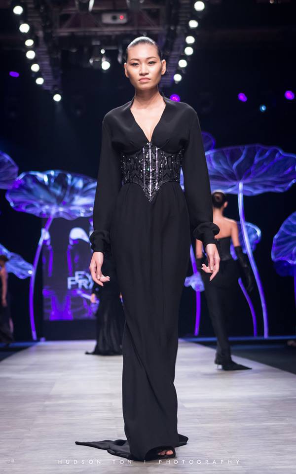 Người mẫu trẻ Kim Anh qua đời ở tuổi 26, sau 3 năm chống chọi với căn bệnh ung thư buồng trứng