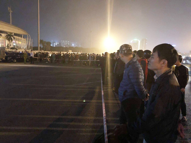 Tài xế nghi bị cứa cổ gần SVĐ Mỹ Đình là người hiền lành chịu khó, vợ nạn nhân đang mang bầu bé thứ 2