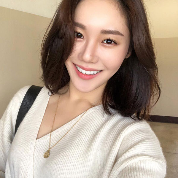 Muốn trang điểm ít mà thật sang, nàng công sở chỉ cần ghi nhớ 4 bí kíp chân truyền này