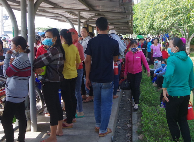 Công ty da giày cho 10.000 công nhân nghỉ việc dịp cận Tết