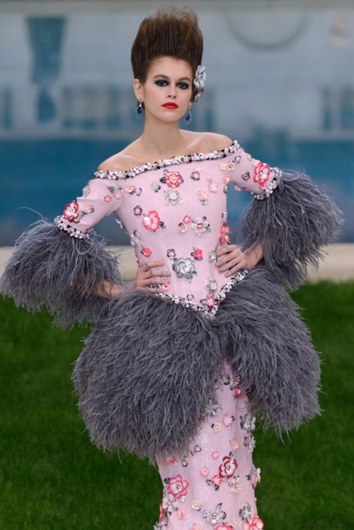 Bí quyết mặc đẹp của con gái Cindy Crawford gói gọn trong 5 món đồ