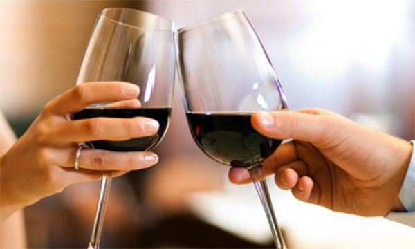 Cách nhận biết rượu vang thật giả