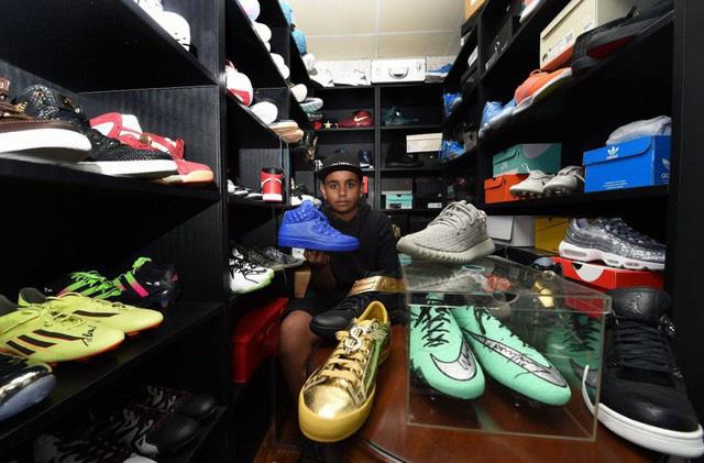 Mới 17 tuổi, thiếu gia Dubai đã là tay chơi chính hiệu, nuôi cả một vườn thú trong lâu đài