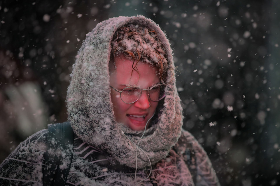 Nước Mỹ giữa đợt lạnh hơn cả Nam Cực: Thư ngừng chuyển, bia ngừng giao