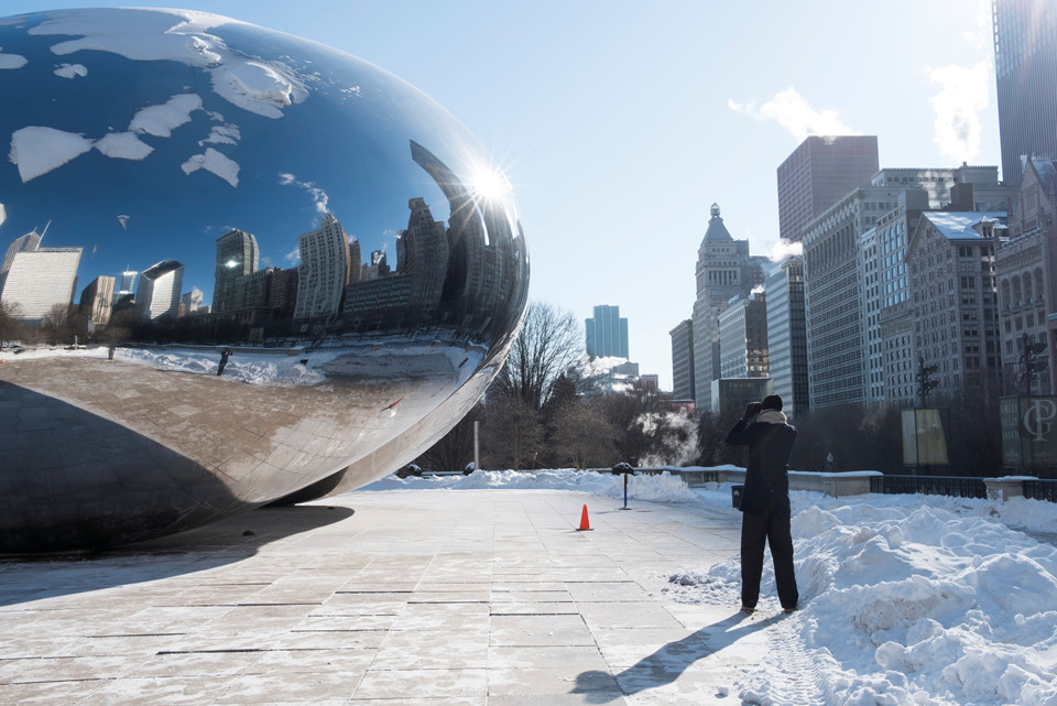 Nước Mỹ giữa đợt lạnh hơn cả Nam Cực: Thư ngừng chuyển, bia ngừng giao