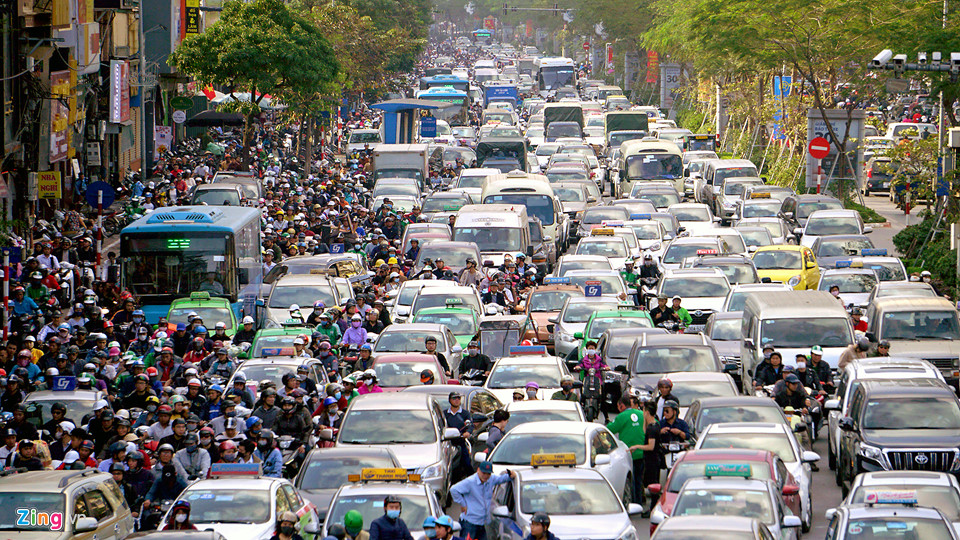 Video ảnh: Hà Nội ùn tắc từ sáng tới tối, người dân ra đường đánh vật với xe cộ