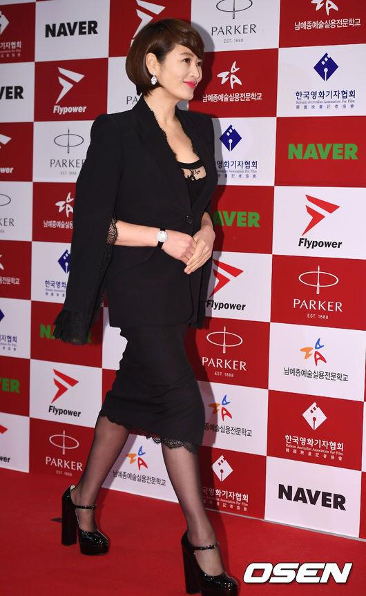 U50, nữ hoàng gợi cảm nhất làng giải trí Hàn Kim Hye Soo vẫn chưa có người đánh bại