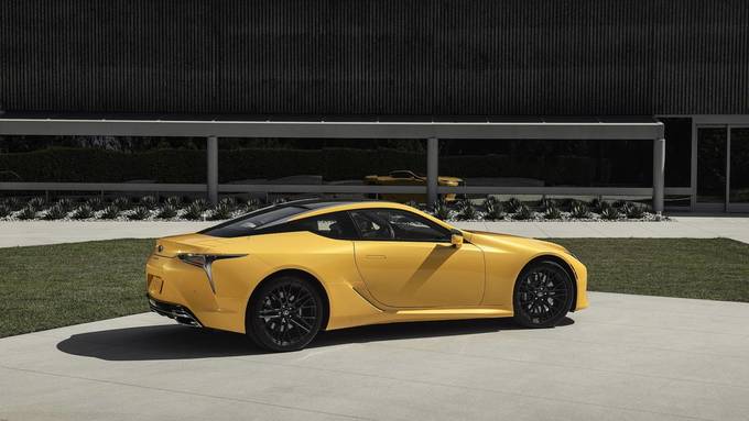 Lexus LC 500 Inspiration 2019 - bản giới hạn giá 106.000 USD