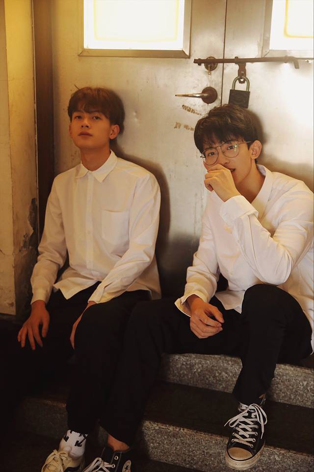 Hai hot boy Trung Quốc khoe bộ ảnh đậm mùi chemistry làm dân tình thi nhau đẩy thuyền Hai hot boy Trung Quốc khoe bộ ảnh đậm mùi chemistry làm dân tình thi nhau đẩy thuyền