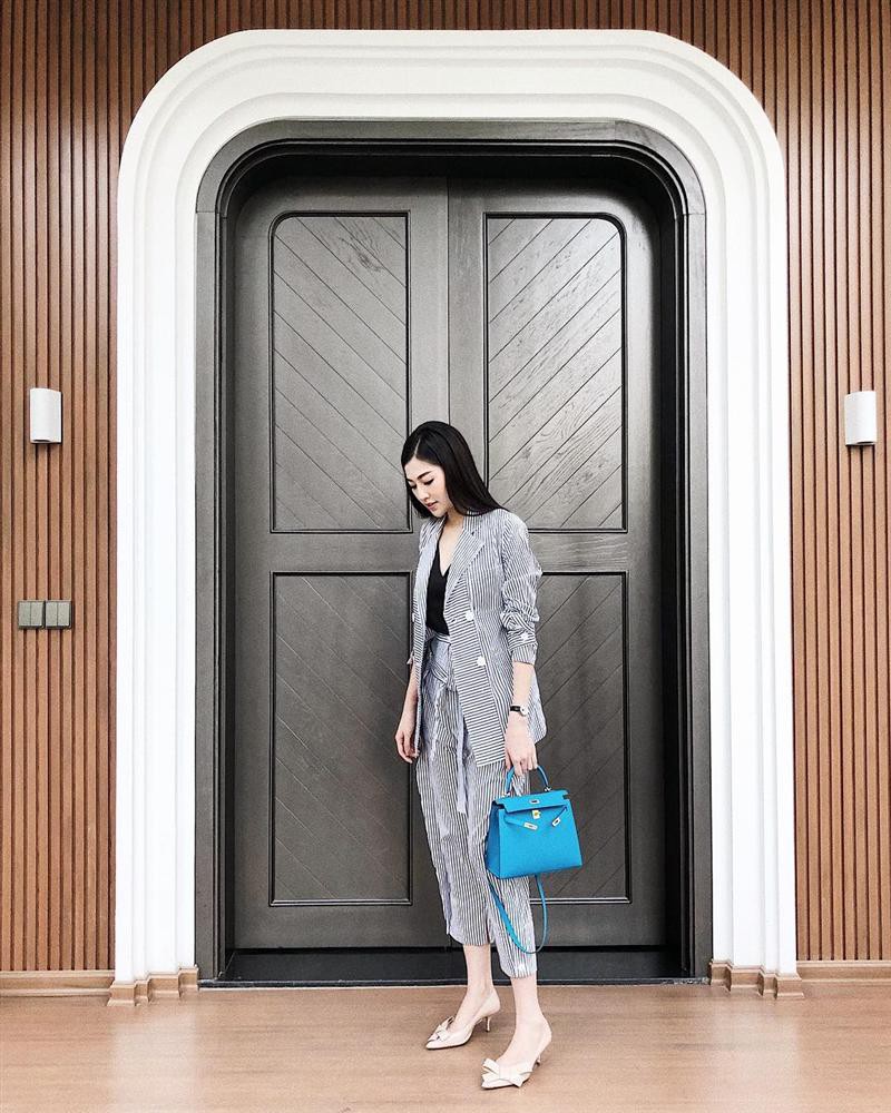 Sao Vbiz trang hoàng nhà cửa đón năm mới: Người xa hoa lộng lẫy, người giản đơn vẫn đủ đầy vị Tết!