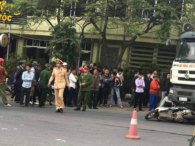 Va chạm với xe bồn tại ngã tư, một người chết thảm