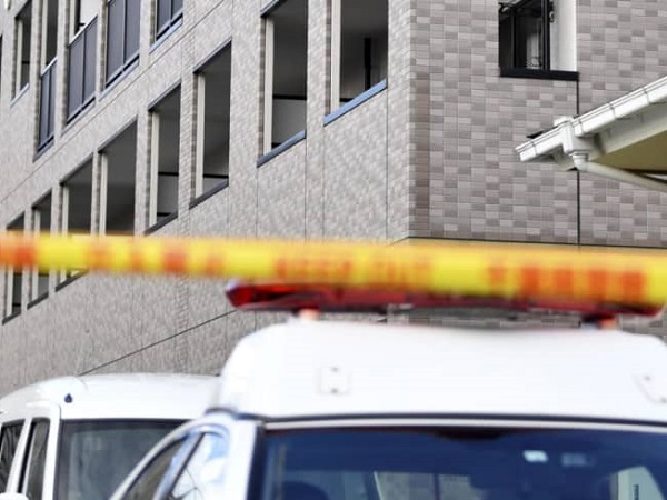 Bé gái Nhật Bản bị bố đẻ bạo hành đến chết, 14 tháng sau bức thư cầu cứu gửi nhà trường