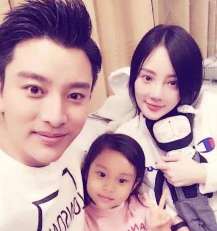 Giữa nghi vấn ly hôn, Lý Tiểu Lộ và Giả Nãi Lượng vẫn xuất hiện cùng nhau vì lý do đặc biệt này