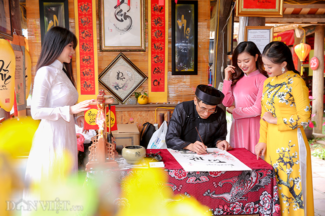 Ảnh: Tái hiện không gian Tết xưa tại Văn Miếu