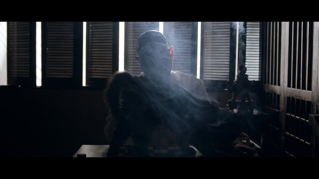 Bị Thu Trang cầm gậy đuổi đánh, Diệu Nhi khóc lóc xin lỗi rối rít