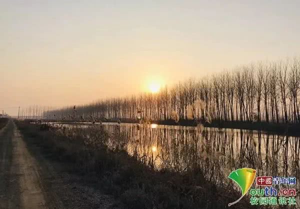 Sợ cảnh chen chúc tàu xe, nam sinh đạp xe 500km, đi hết 7 ngày để về nhà ăn Tết