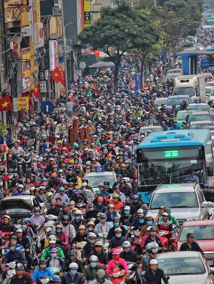 Thảm họa tắc đường Hà Nội chiều 27 Tết: Đừng ai ra đường giờ này