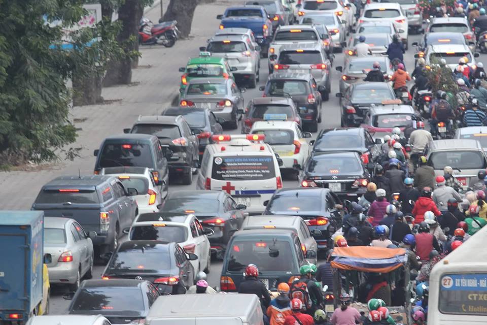 Thảm họa tắc đường Hà Nội chiều 27 Tết: Đừng ai ra đường giờ này