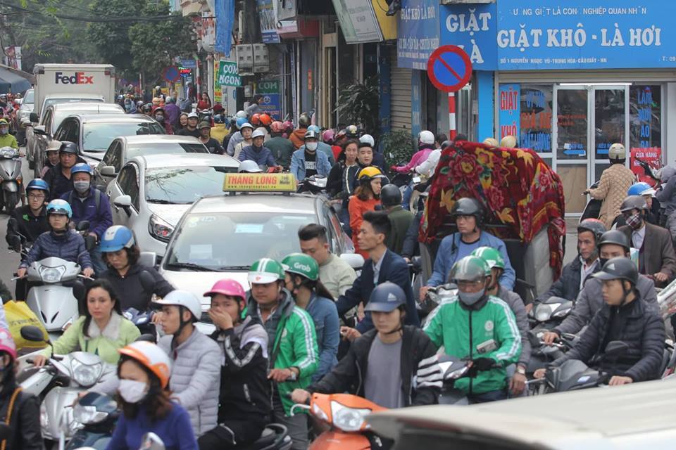 Thảm họa tắc đường Hà Nội chiều 27 Tết: Đừng ai ra đường giờ này
