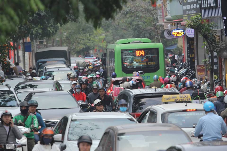Thảm họa tắc đường Hà Nội chiều 27 Tết: Đừng ai ra đường giờ này