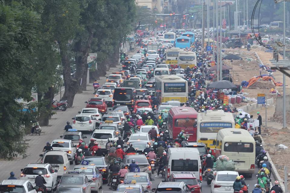 Thảm họa tắc đường Hà Nội chiều 27 Tết: Đừng ai ra đường giờ này