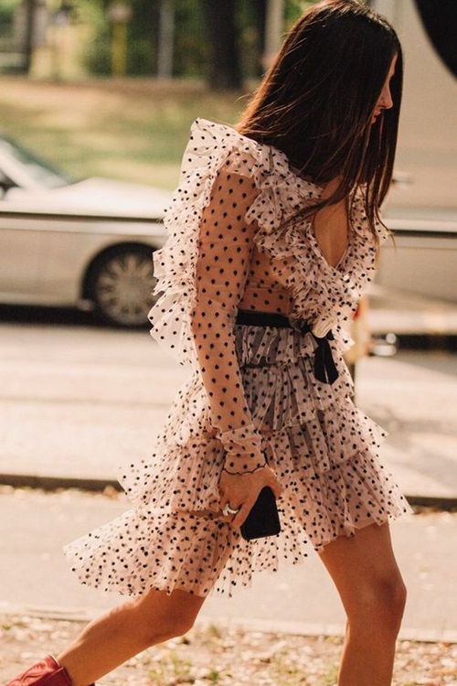 Họa tiết chấm bi mà ai cũng thích đã trở lại rồi