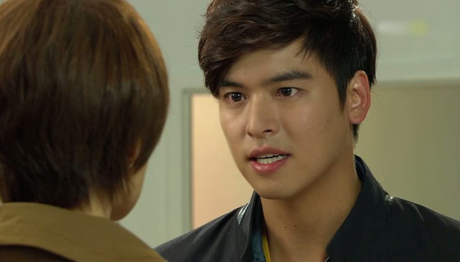 Mạnh tay chi tiền để sắm Tết cho nhà chồng, tôi chẳng những không được khen mà còn bị mắng thế này