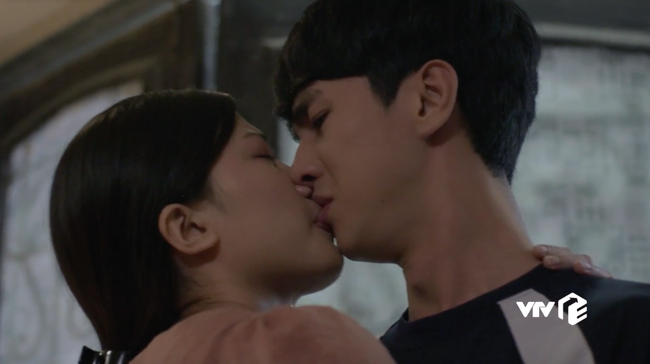 Những cô gái trong thành phố: Lương Thanh khóc nức nở chia tay Bình An về quê lấy chồng trừ nợ