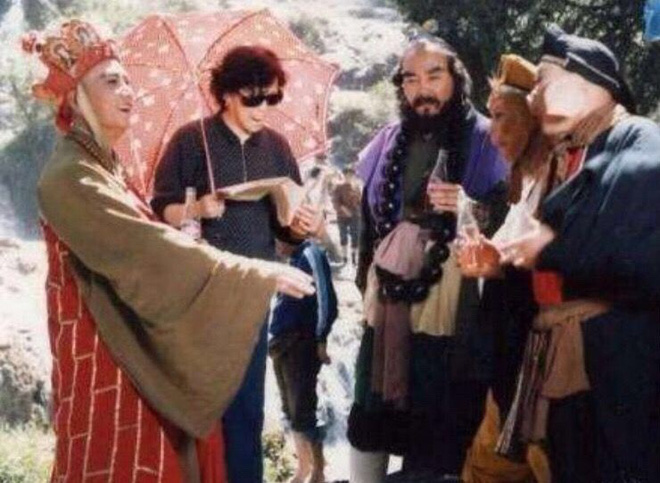 Loạt ảnh hậu trường hiếm có khó tìm của bộ sậu Tây Du Ký phiên bản 1986 bất ngờ lộ diện