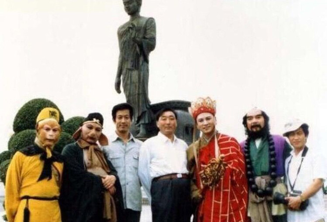 Loạt ảnh hậu trường hiếm có khó tìm của bộ sậu Tây Du Ký phiên bản 1986 bất ngờ lộ diện