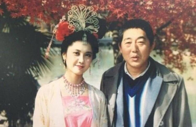 Loạt ảnh hậu trường hiếm có khó tìm của bộ sậu Tây Du Ký phiên bản 1986 bất ngờ lộ diện Loạt ảnh hậu trường hiếm có khó tìm của bộ sậu Tây Du Ký phiên bản 1986 bất ngờ lộ diện