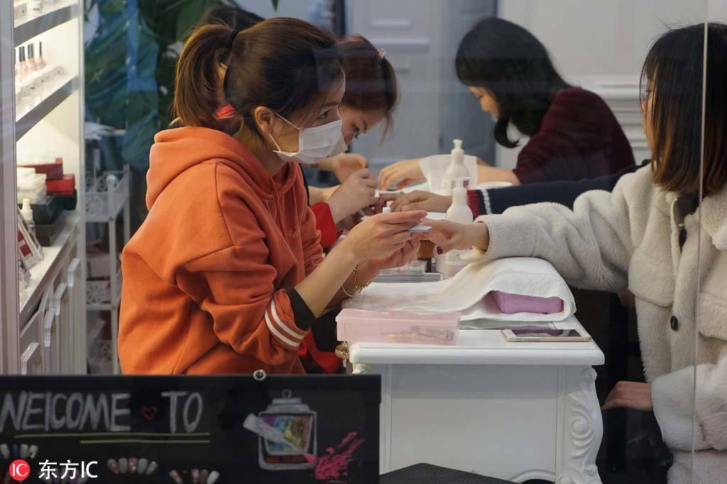 Xem người dân Trung Quốc tiêu tiền trước Tết