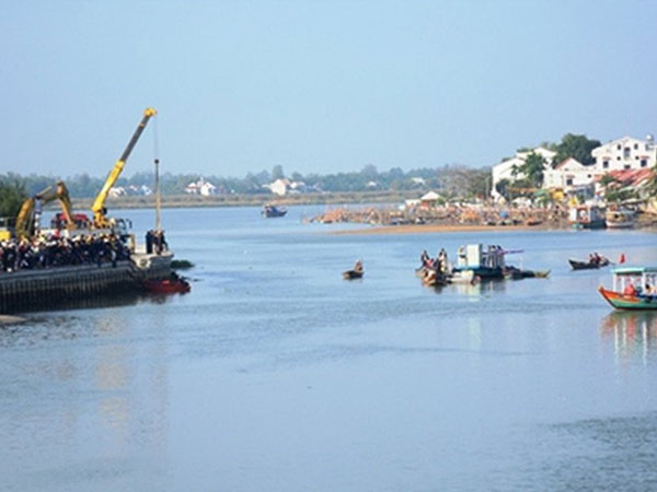 Chưa tìm thấy thi thể cô gái bị hiếp, giết rồi vứt xác xuống sông Thu Bồn