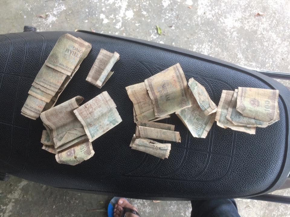 Vật vã dọn nhà để kịp đón Tết, chàng trai bỗng phấn khích khi bất ngờ phát hiện ra quỹ đen ngày xưa của ông nội