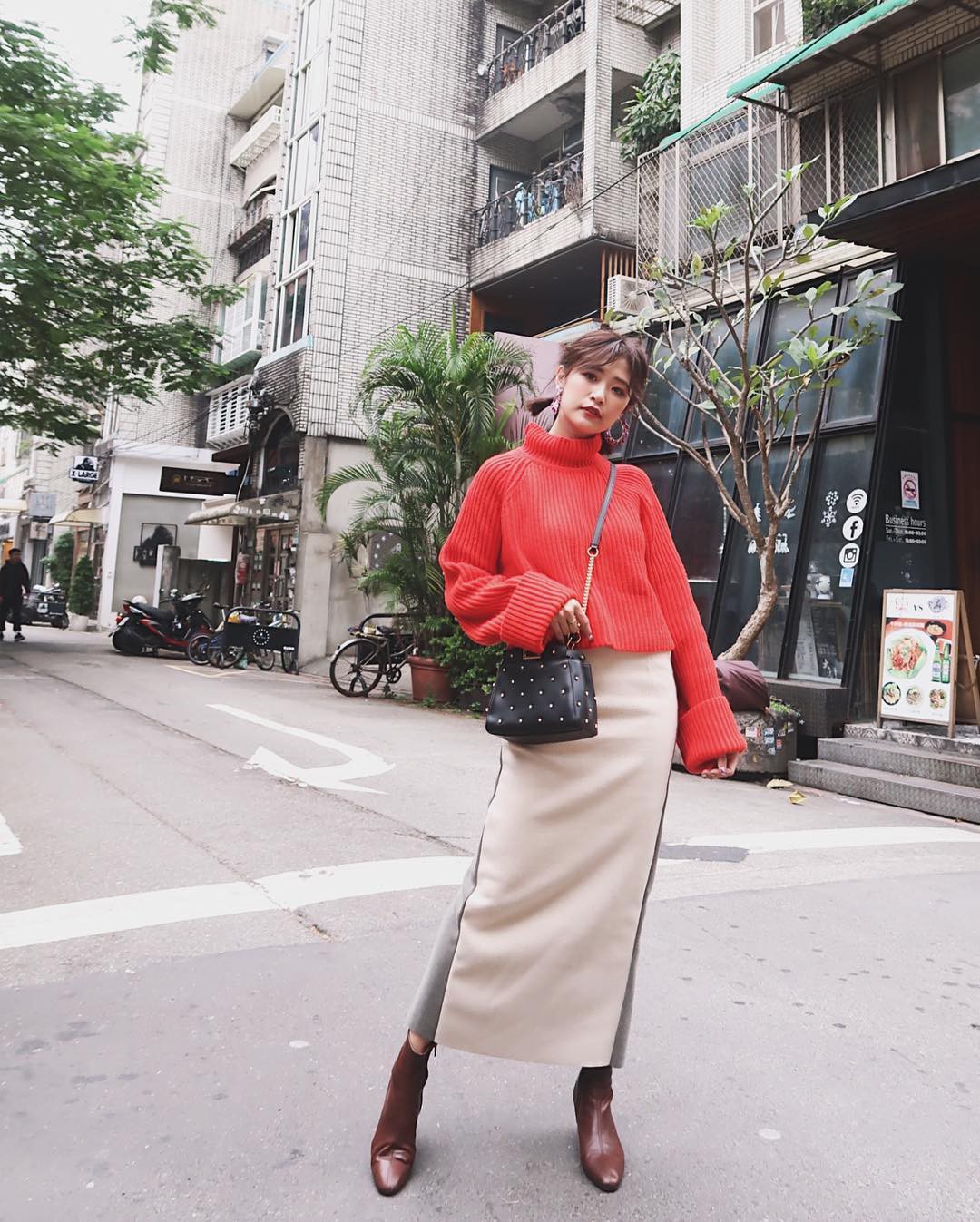 Chọn màu sắc trang phục theo con giáp: Chẳng những xinh hết cỡ mà có thể mang lại may mắn cả năm cho các nàng