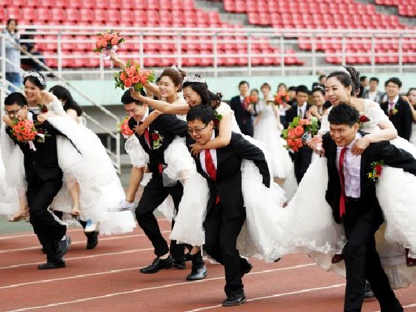 Đây là tỉnh duy nhất ở Trung Quốc quy định mức giá trần tiền thách cưới đối với nhà trai