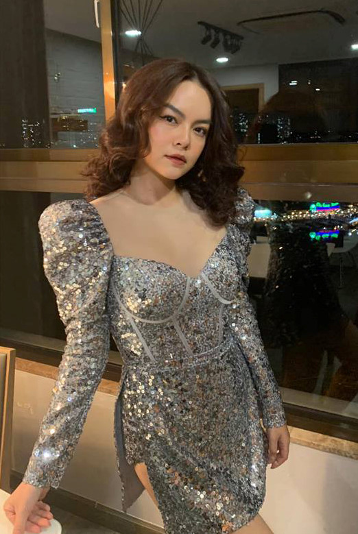 Sao Việt kết thúc show diễn cuối năm, về nhà đón Tết cùng gia đình