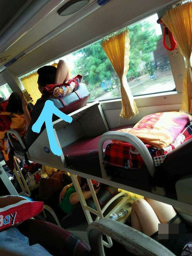 Những hình ảnh hớ hênh, nhức mắt trên các chuyến xe về quê ăn Tết khiến dân mạng ngao ngán