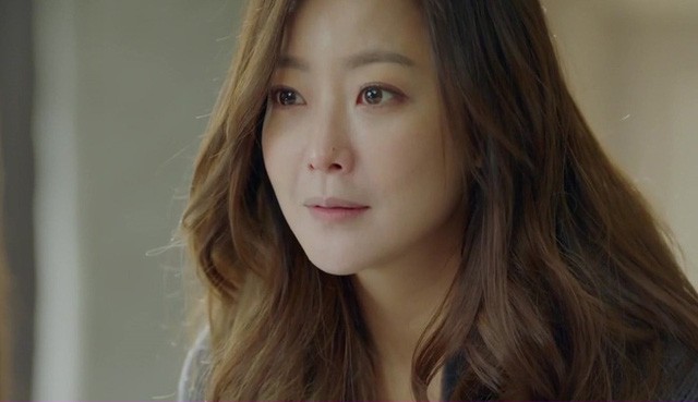 Em dâu có điều kiện biếu Tết bố mẹ gấp ba lần chị, tôi áy náy thì mẹ chồng bất ngờ nói thế này